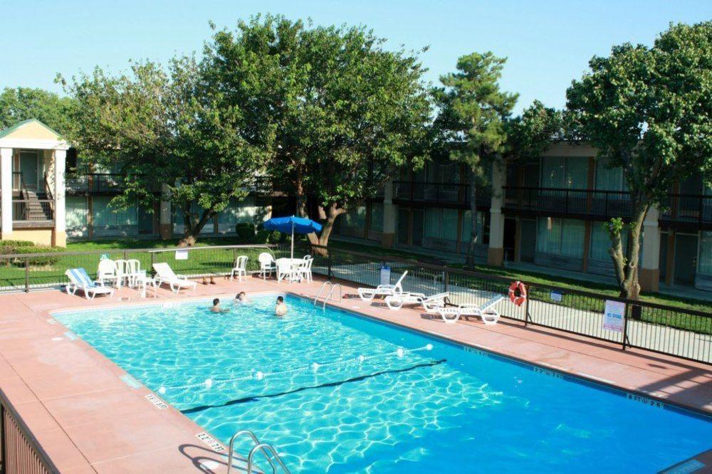 Quality Inn Ponca City Route 77 Exterior photo